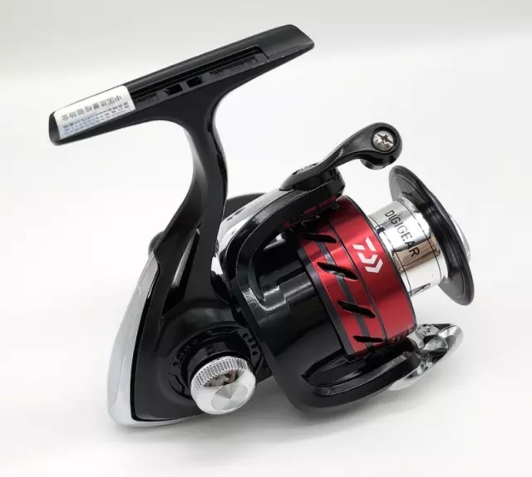 訳アリ！ 4000番 DAIWA ダイワ リール スピニングリール 海外モデル 日本未発売 左右ハンドル 巻きやすい 新品未使用 国内発送 限定レッド_画像6