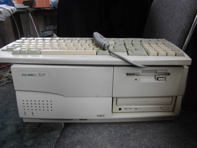 NEC PC-9821 Xa9 デスクトップ+キーボードセット ジャンク品