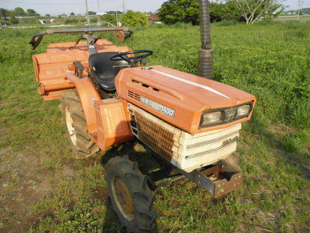 クボタ農用トラクター乗用型 ４ＷＤ Ｂ１４００ １４馬力 難あり