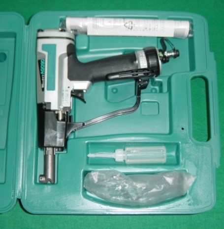 送料無料 マキタ AG090 90mm常圧バラ釘打機 新品 2x4・在来工事 送料無料 マキタ AG090 90mm常圧バラ釘打機 新品 2x4・在来工事