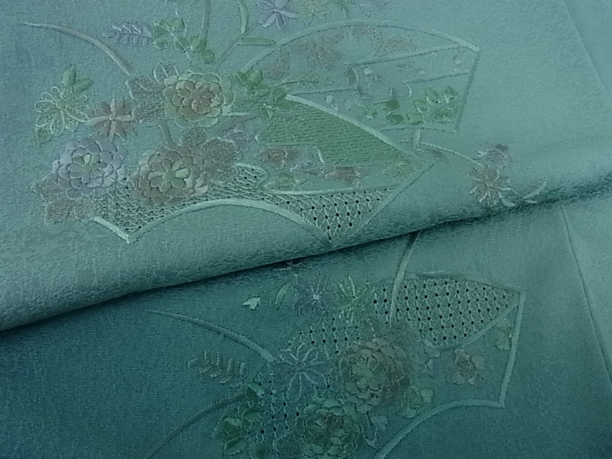 着物屋こころ 訪問着 中国三大刺繍 スワトウ刺繍 汕頭刺繍 地紙重ね 