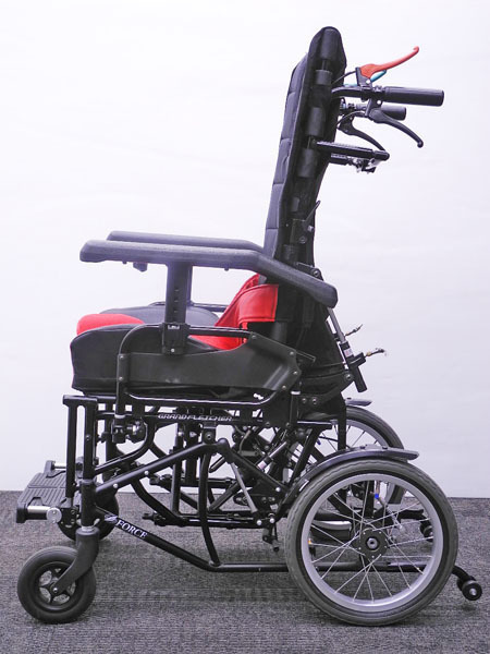 ♯◎1) MiKi FORCE ティルト＆リクライニング 介助用 車椅子 Grand Fletcher 座面幅約35cm ミキ フォース グランドフリッチャー 子供用_画像3