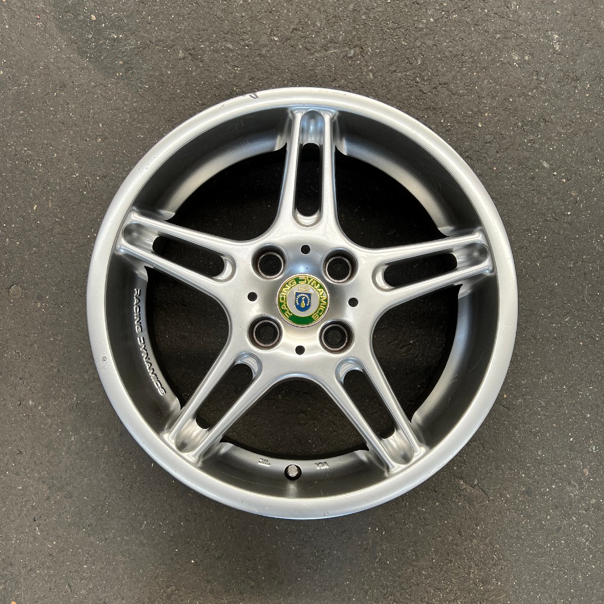 タッドレス】 レーシング ダイナミクス RACING DYNAMICS BMW 16インチ
