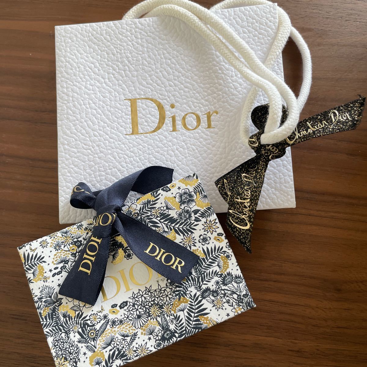  値下げ Dior アディクトリップ　グロウオイル　004コーラル