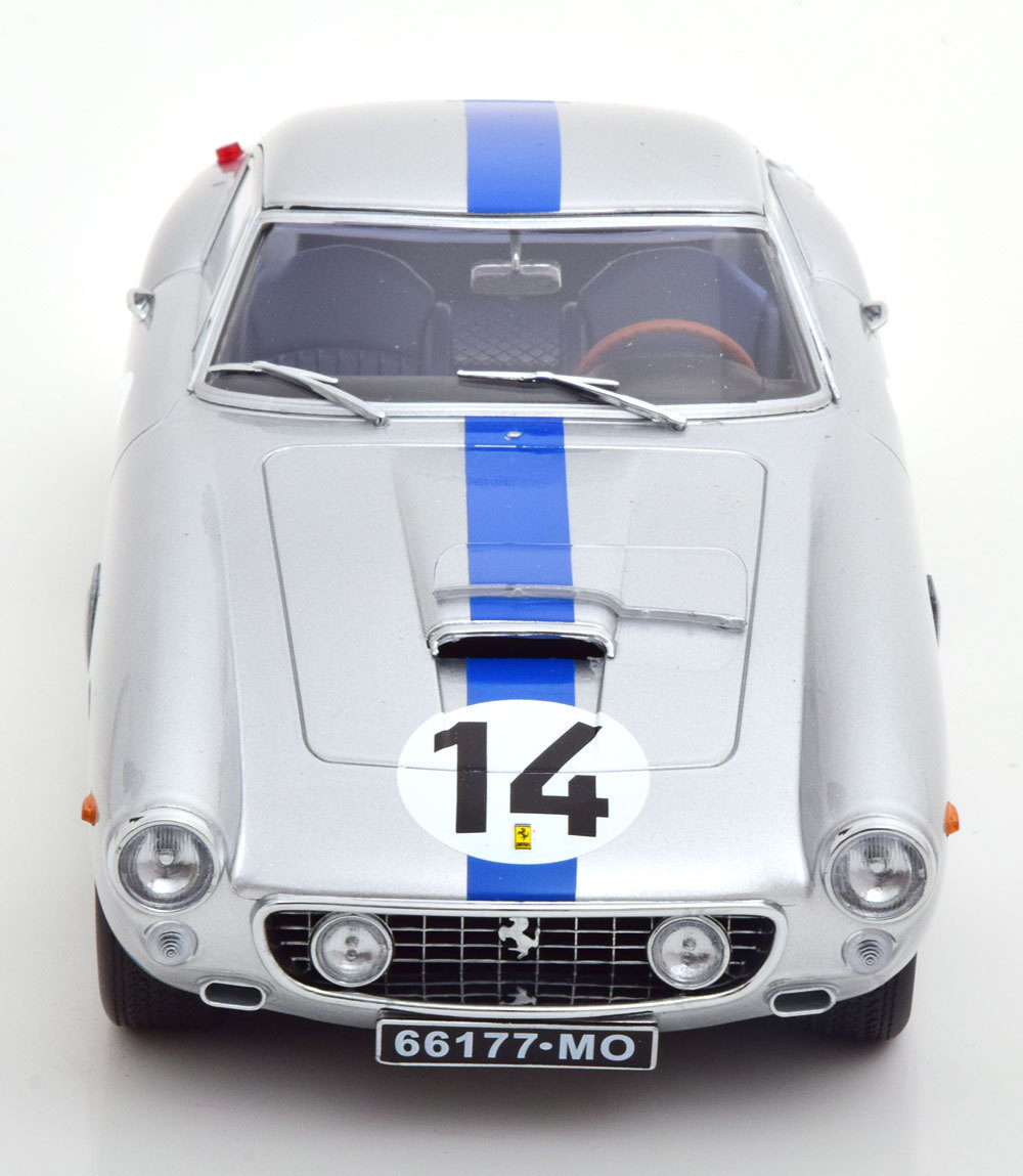 KK-Scale 1/18 フェラーリ 250 GT SWB コンペティツィオーネ ルマン24H 1961 FERRARI 250 GT SWB COMPETIZIONE LE MANS_画像4