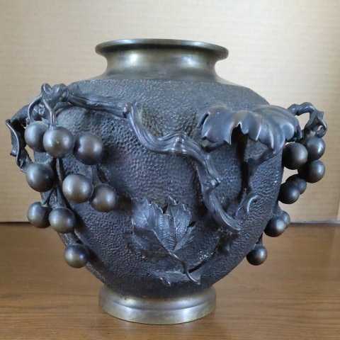 壺 花瓶 葡萄 立体 青銅 真鍮 アンティーク 昭和レトロ 骨董 古物 花器