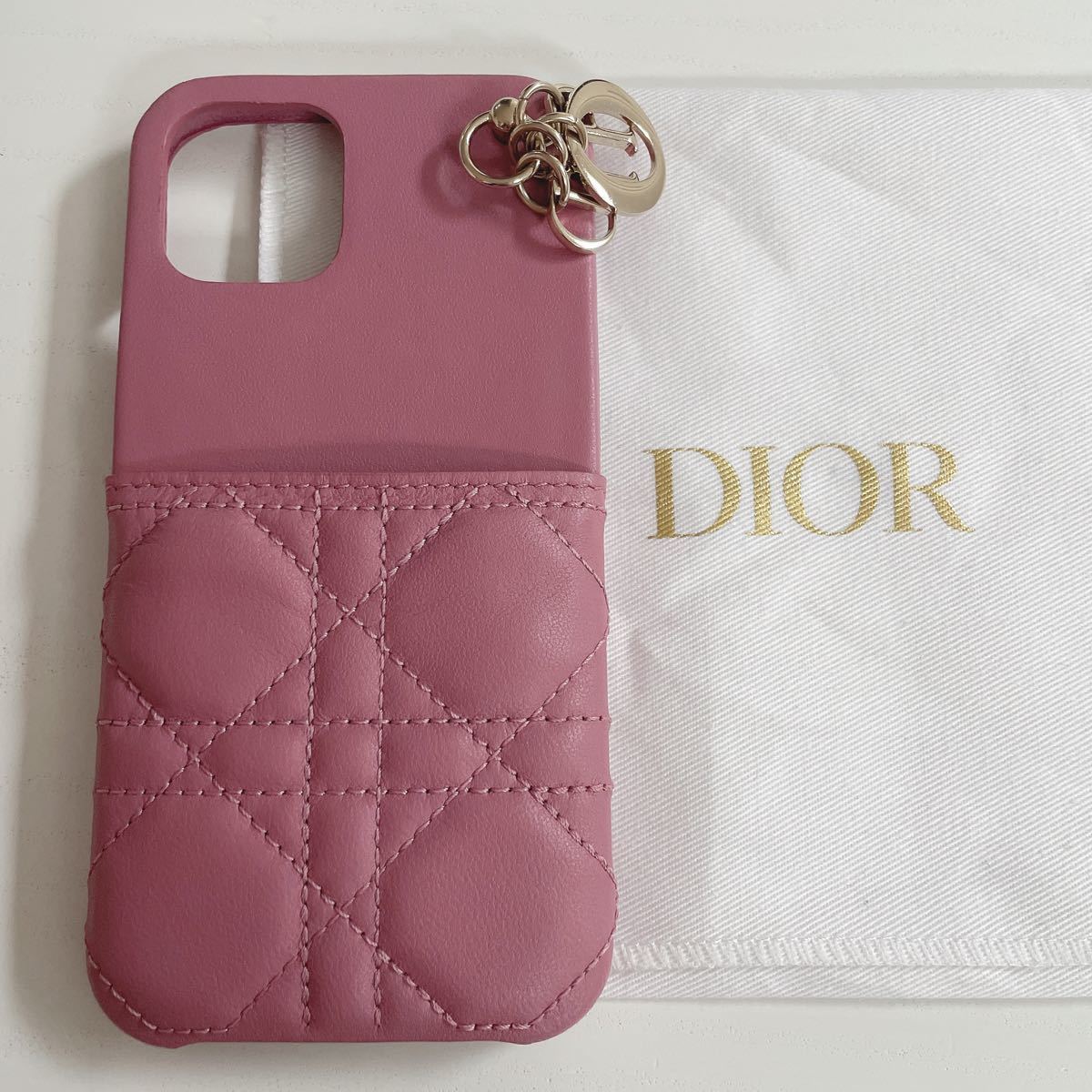 ディオール iPhone12/12pro用lady dior iPhoneケース｜Yahoo!フリマ