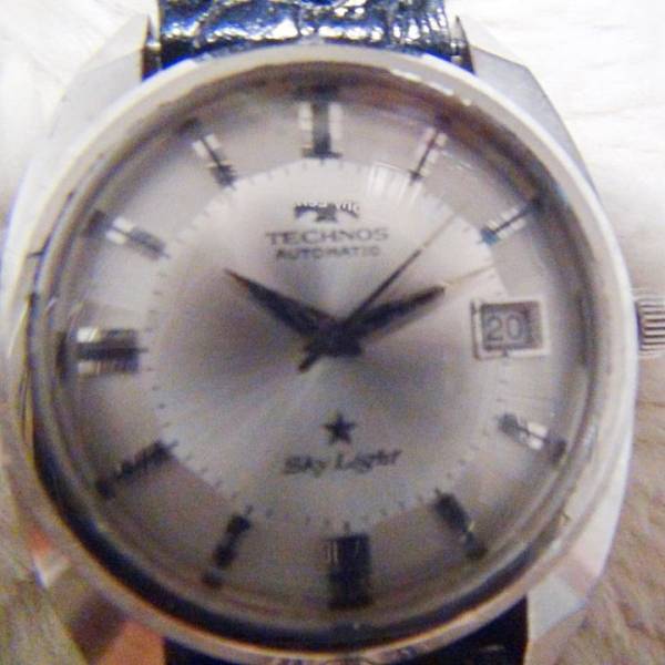 テクノスの自動巻き腕時計１９７０年代