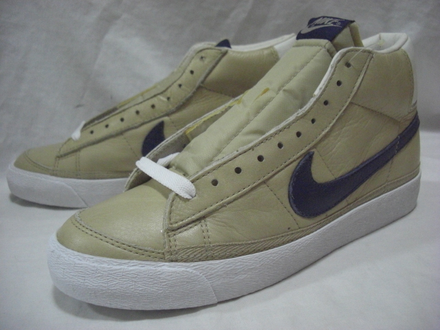 新品 DS 2002 NIKE BLAZER LEATHER MID US9 (304712-141) (M-10-6)