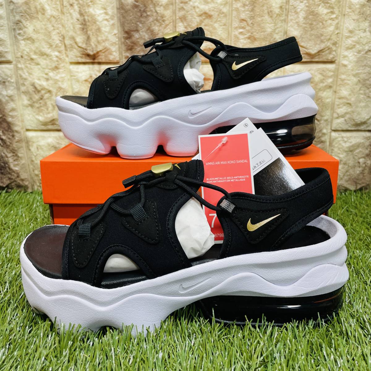 即決 ナイキ エアマックス ココ サンダル NIKE KOKO ブラック ホワイト 黒 白 厚底 29.0cm 送料込み