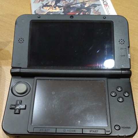 2021特集【美品】【本体・純正充電器・ペン・SDセット】3DS LL レッド