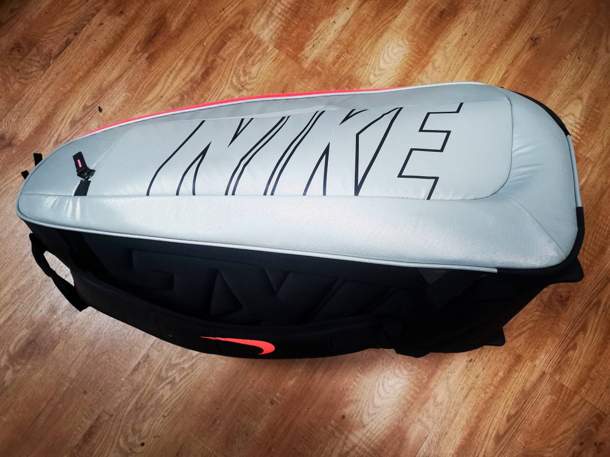 送料無料】 美品 NIKE ナイキ コート テック 1 BA4866 テニスバッグ
