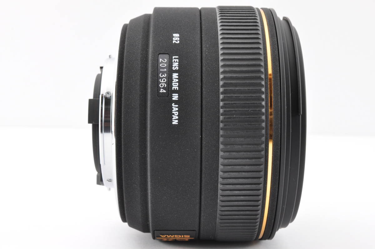 新品同様#CG03 Sigma 30mm f/1.4 EX DC AF Lens 箱付き　超絶美品_画像5
