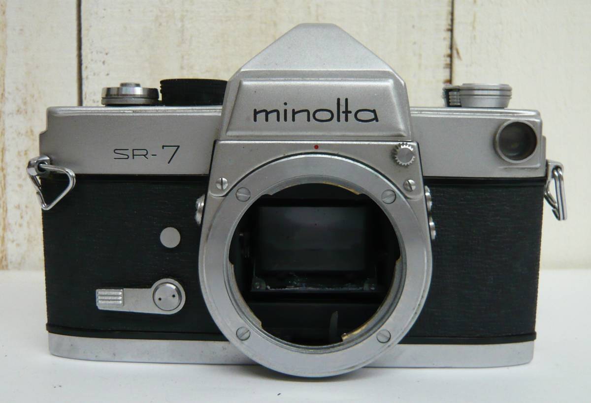 昭和レトロ 当時物 RETRO CAMERA MINOLTA ミノルタ フィルム カメラ 一眼レフ SR-7 ボディ Made in japan 日本製 ヴィンテージ_画像2