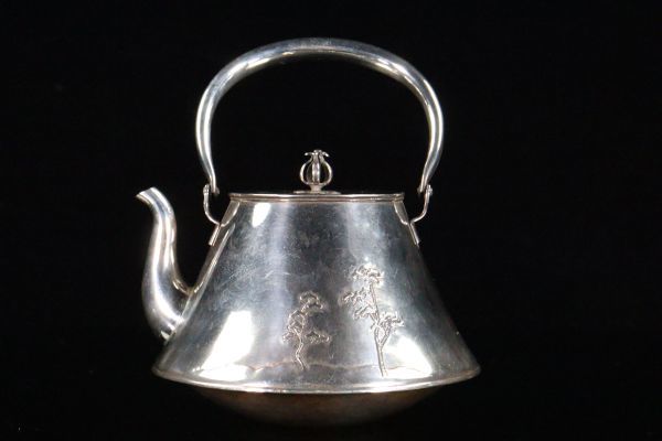 純銀製 在銘刻印 富士形湯沸 銀瓶 17.5cm 重量289g 茶道具 旧家買取品 本物保証[4584et]
