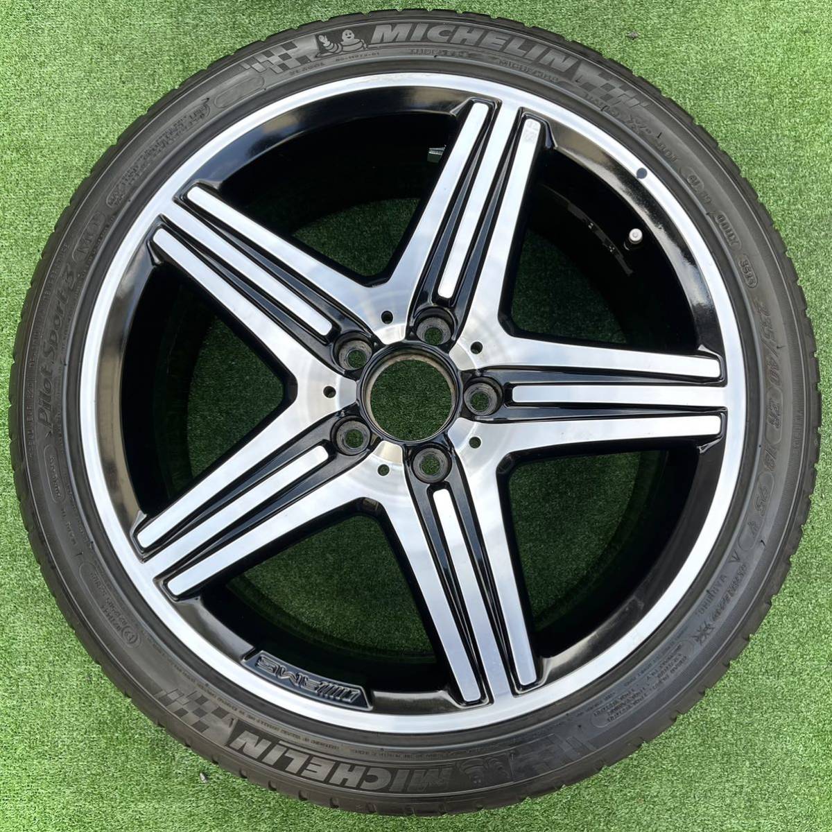 セール低価 235/40R18 18インチ ベンツAクラス(W177) スタッドレス