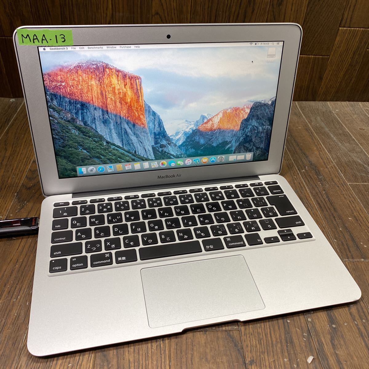 MAA-13 激安 MacBook Air 11-inch Early 2015 Core i5 5250U 1.60GHz メモリ4GB A1465 ブランコにて動作確認済み ストレージ欠品 ジャンク_画像1