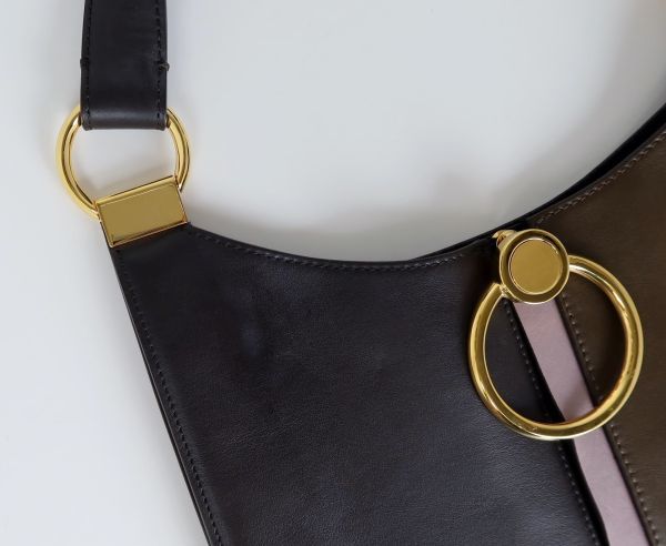 MARNI マルニ イヤリング レザー ショルダー バッグ b5312