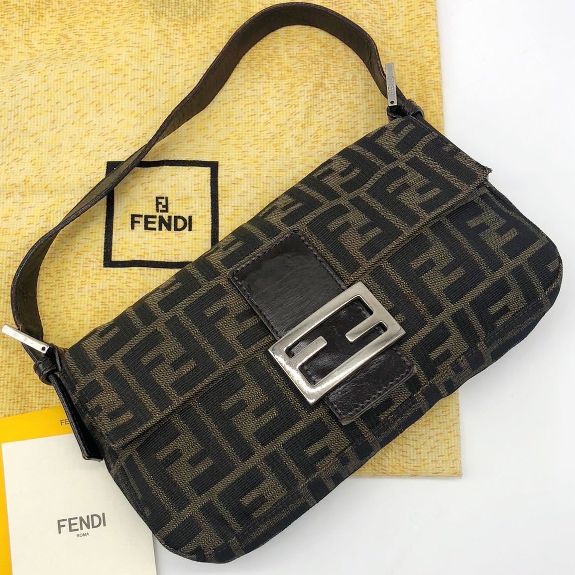 FENDI マンマバケット ハンドバッグ ズッカ柄 FF金具 レザー - library