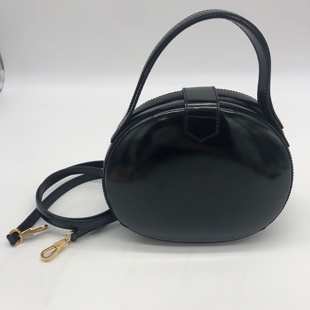 美品 ロエベ 丸型 アナグラム レザー ブラック 2WAY 美品 ロエベ 丸型 アナグラム レザー ブラック 2WAY
