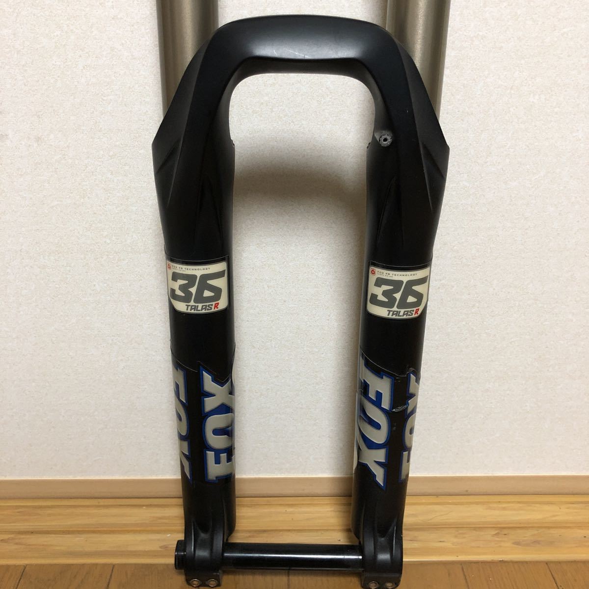 FOX 36 TALAS R 26インチエアサスペンションフォーク100-140 FOX 36 TALAS R 26インチエアサスペンションフォーク100-140