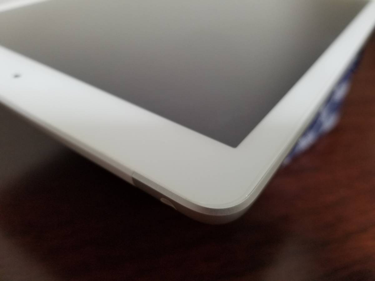 314 iPad 5 (第5世代, 9.7inch) A9/2GB/32GB Silver A1823【Apple・タブレット・ジャンク】_画像8