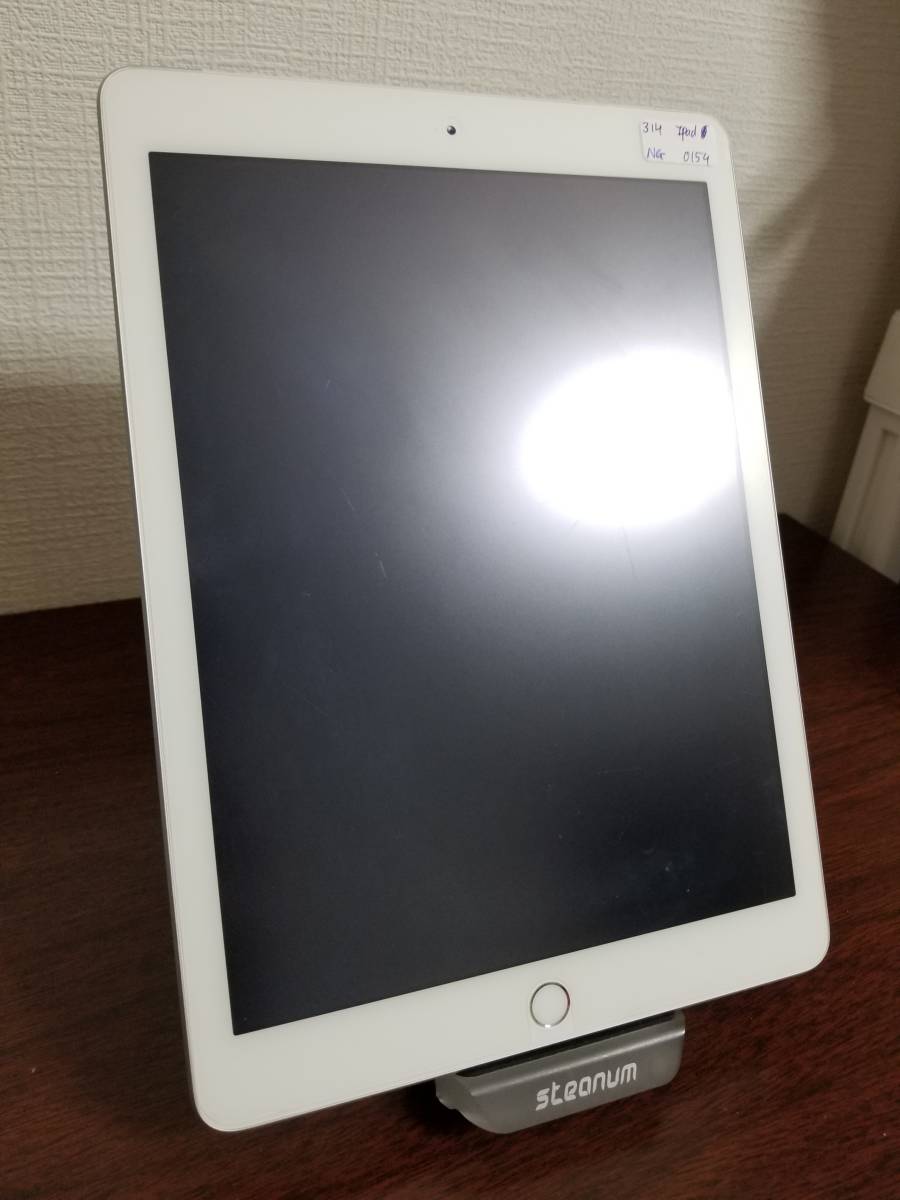 314 iPad 5 (第5世代, 9.7inch) A9/2GB/32GB Silver A1823【Apple・タブレット・ジャンク】_画像2