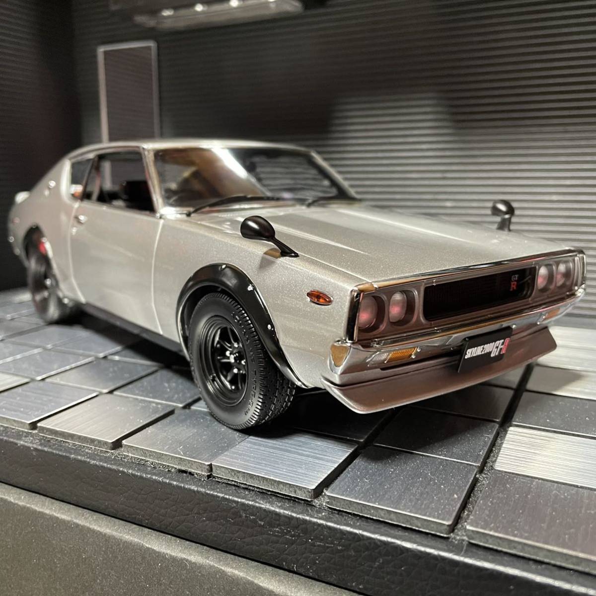 新品　 京商 1/18 日産 スカイライン 2000 GT-R (KPGC110) シルバー_画像1