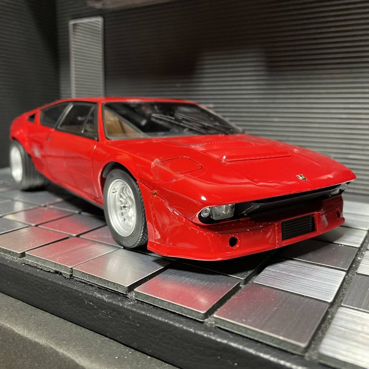最も完璧な ランボルギーニ 1/18 激レア絶版新品 京商 ウラッコ レッド