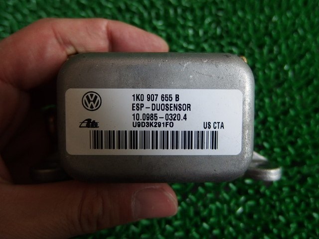 ★ VW ゴルフ トゥーラン 1T 04年 1TAXW ESP-DUOSENSOR ヨーレートセンサー (在庫No:A17349) (5727)_画像3