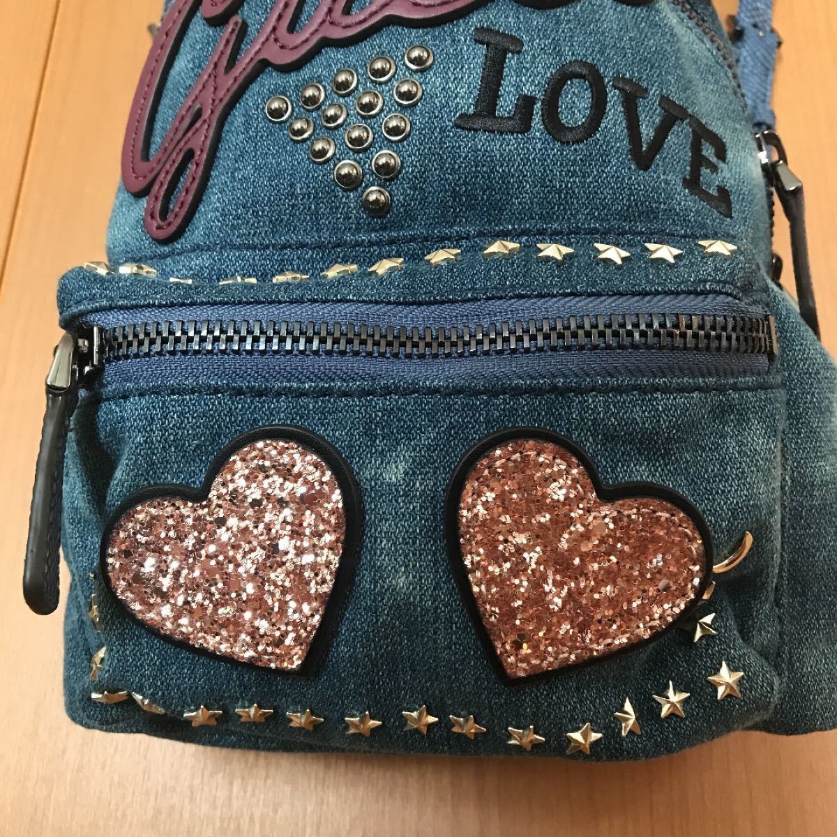 guess ミニリュック デニム キラキラ スタッズ タグ付き新品 guess ミニリュック デニム キラキラ スタッズ タグ付き新品