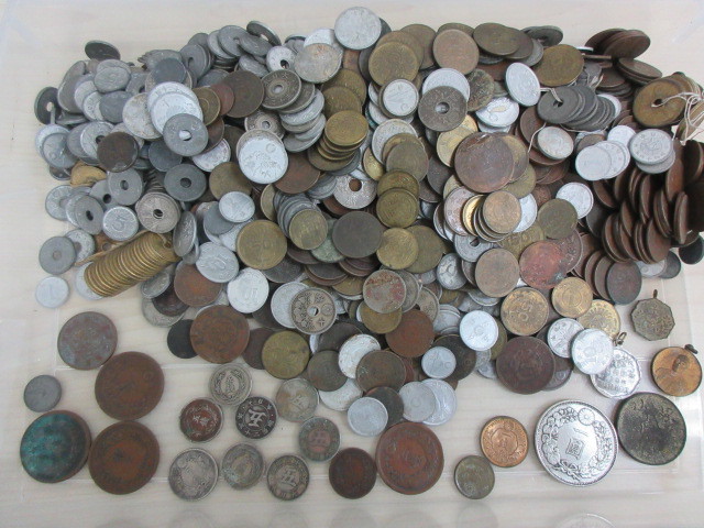 古銭まとめて　約4kg　銀貨、白銅貨など大量セット　お宝探し！　#20258～_画像1