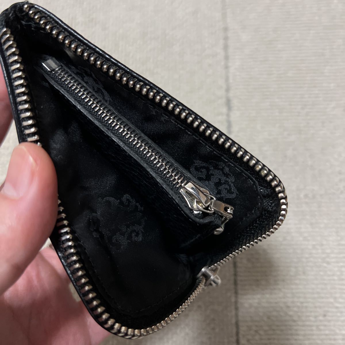 Yahoo!オークション - クロムハーツ 財布 ミニ財布 ZIP TINY 美 Yahoo!オークション - クロムハーツ 財布 ミニ財布 ZIP TINY 美