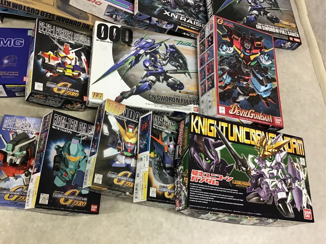 1 иен ~ включение в покупку не возможно Junk 1/144 и т.п. Strike Gundam, De Ville Gundam, Gundam X др. 