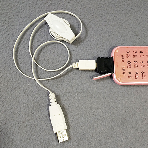 携帯 ガラケー USB充電ケーブル(コード巻き取り式 miniUSB)1個　docomo FOMA / SoftBank 3G 用コネクター8個　新品_画像2