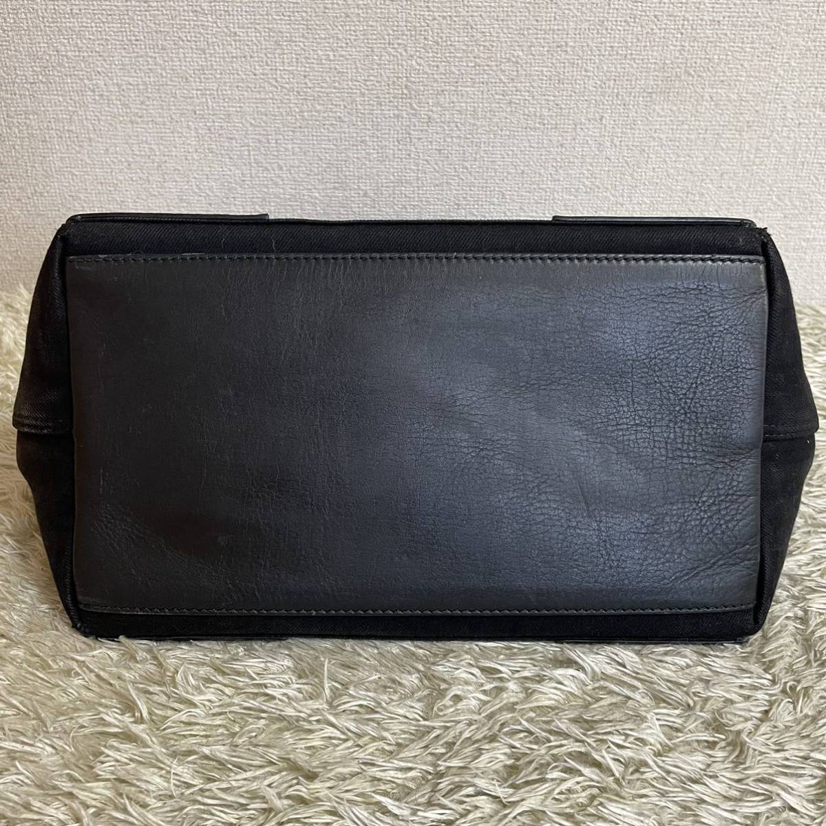 1円【極美品】BALENCIAGA バレンシアガ ネイビーカバスS トート 1円【極美品】BALENCIAGA バレンシアガ ネイビーカバスS トート