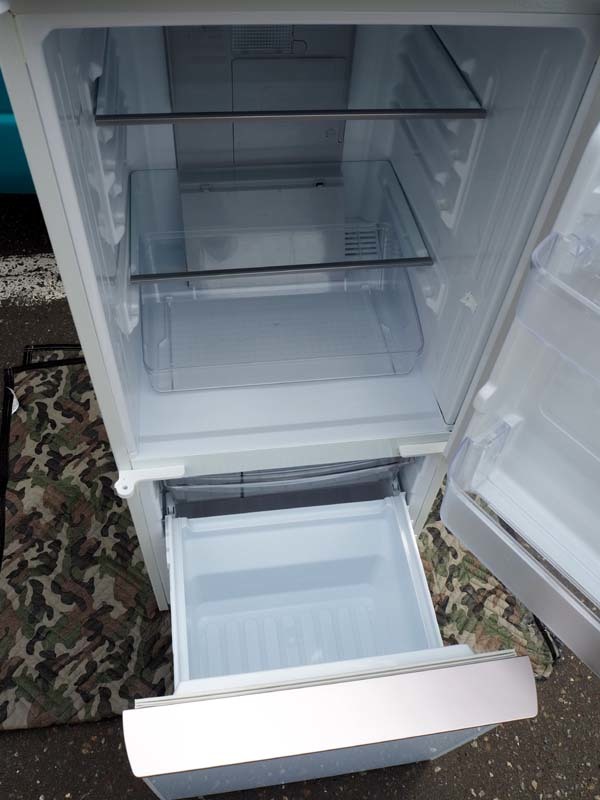 ◆ガラストップドア 美品 シャープ137L 2ドア冷凍冷蔵庫 どっちもドア SJ-GD14E-W ホワイト 2019年製 プラズマクラスター ◆_画像4