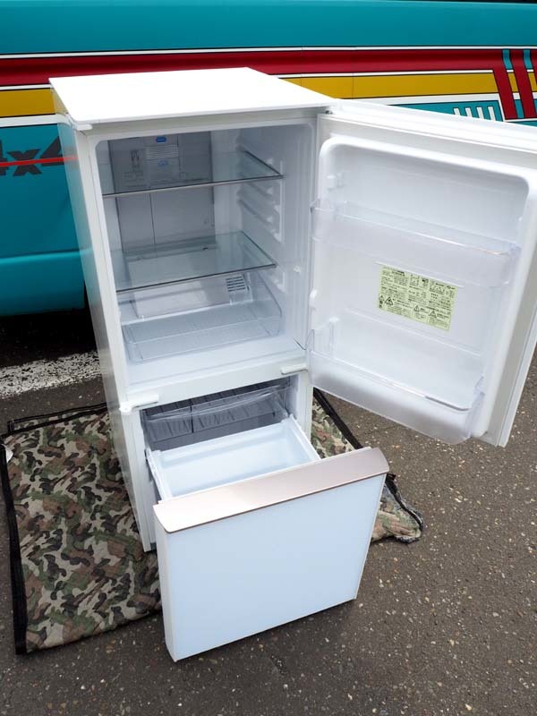 ◆ガラストップドア 美品 シャープ137L 2ドア冷凍冷蔵庫 どっちもドア SJ-GD14E-W ホワイト 2019年製 プラズマクラスター ◆_画像3