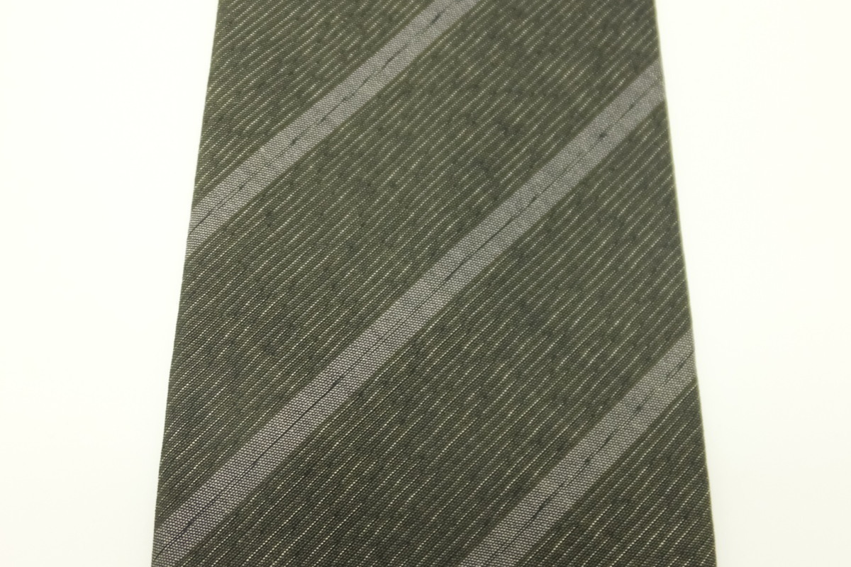 #[YS-1] Issey Miyake ISSEY MIYAKE # necktie stripe pattern steel gray series # condition excellent # large . width 8.3cm silk 100% #A