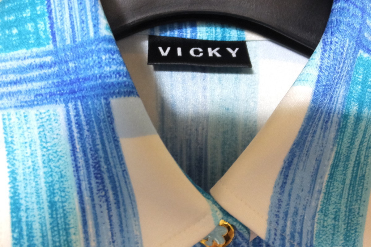 #[YS-1] Vicky VICKY # lady's blouse # condition excellent # blue group button. pretty retro blouse [ Tokyo departure personal delivery possibility ]#A
