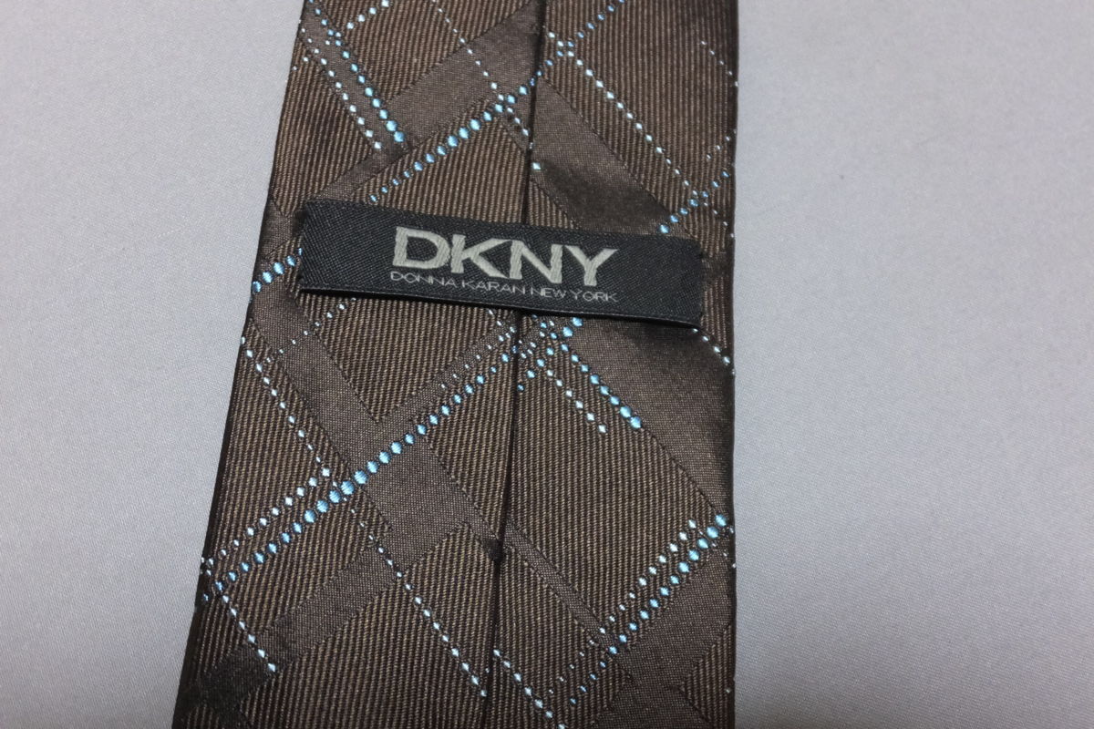 ■【YS-1】 ダナキャラン DKNY ■ メンズ ネクタイ ■ 状態良好 ■ 大剣幅 8.5cm シルク100% ■ 黒茶色系 総柄 【東京発 手渡し可能】■A_画像5