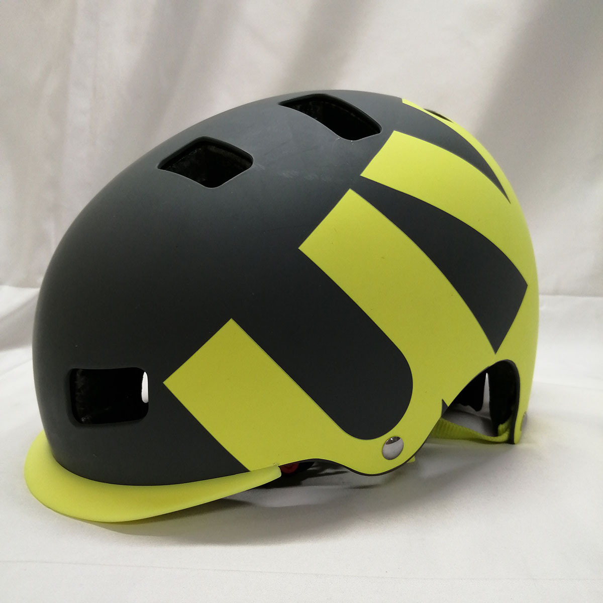スキーヘルメット(sizeM) +チンガード UVEX - www.vetrepro.fr