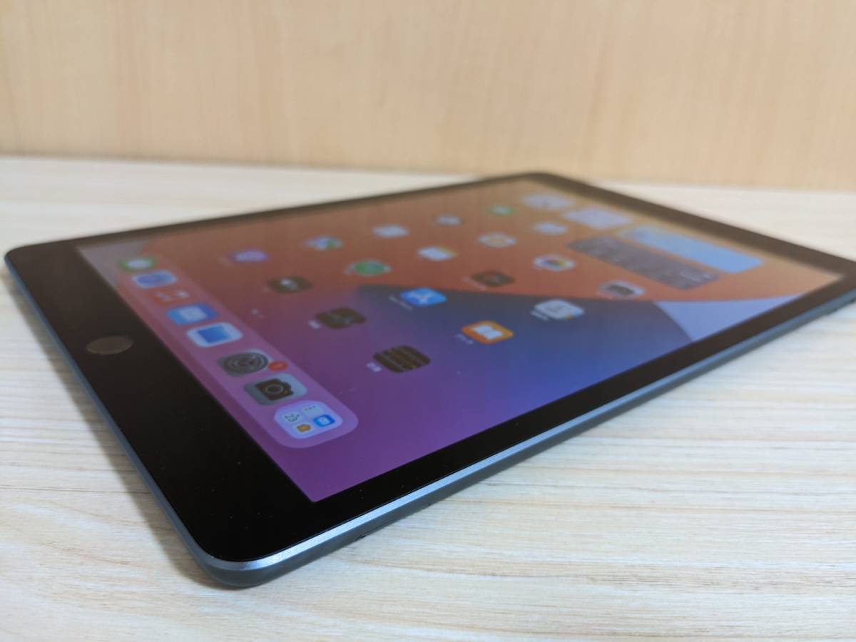 送料込み！◇au Apple iPad 第8世代 Wi-Fi+Cellularモデル 32GB