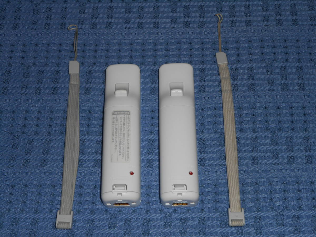 Wiiリモコンプラス(Wiiモーションプラス内蔵)２個セット ストラップ付き 白(ホワイト) RVL-036 任天堂 Nintendo