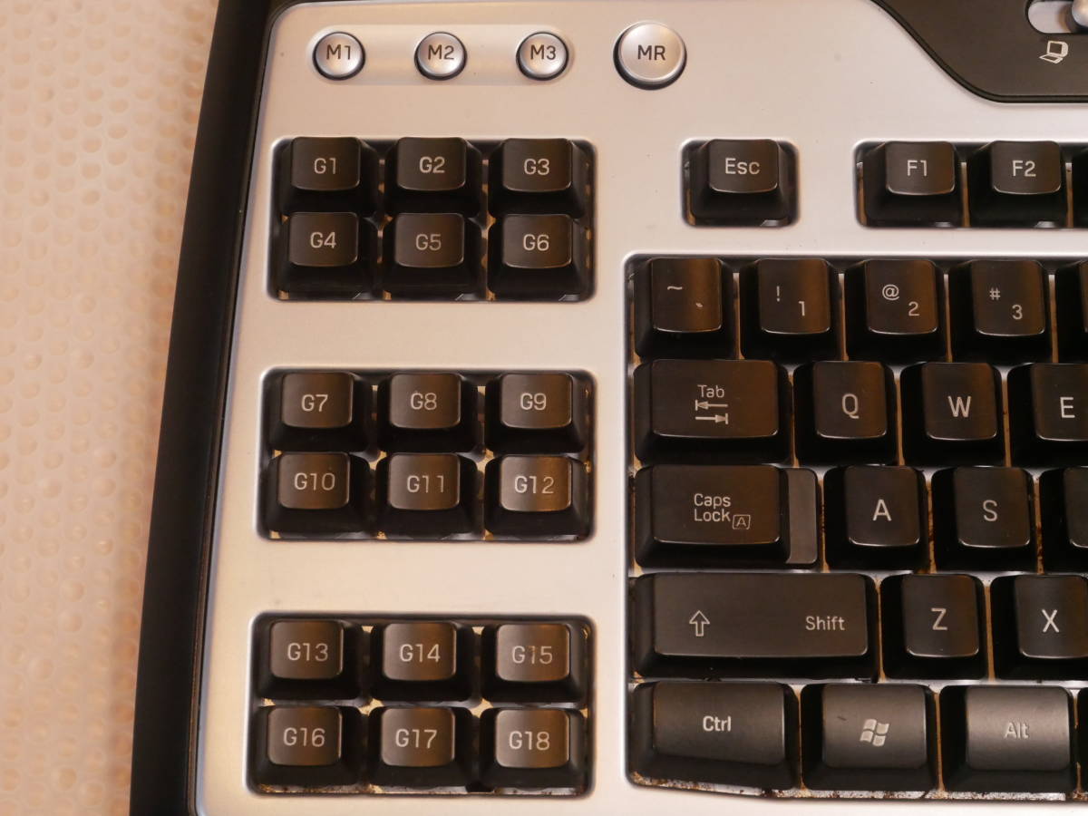 ロジクール G15 Gaming Keyboard G-15S （ブラック＆シルバー）_３バンク×１８キーと多用途に使えます。