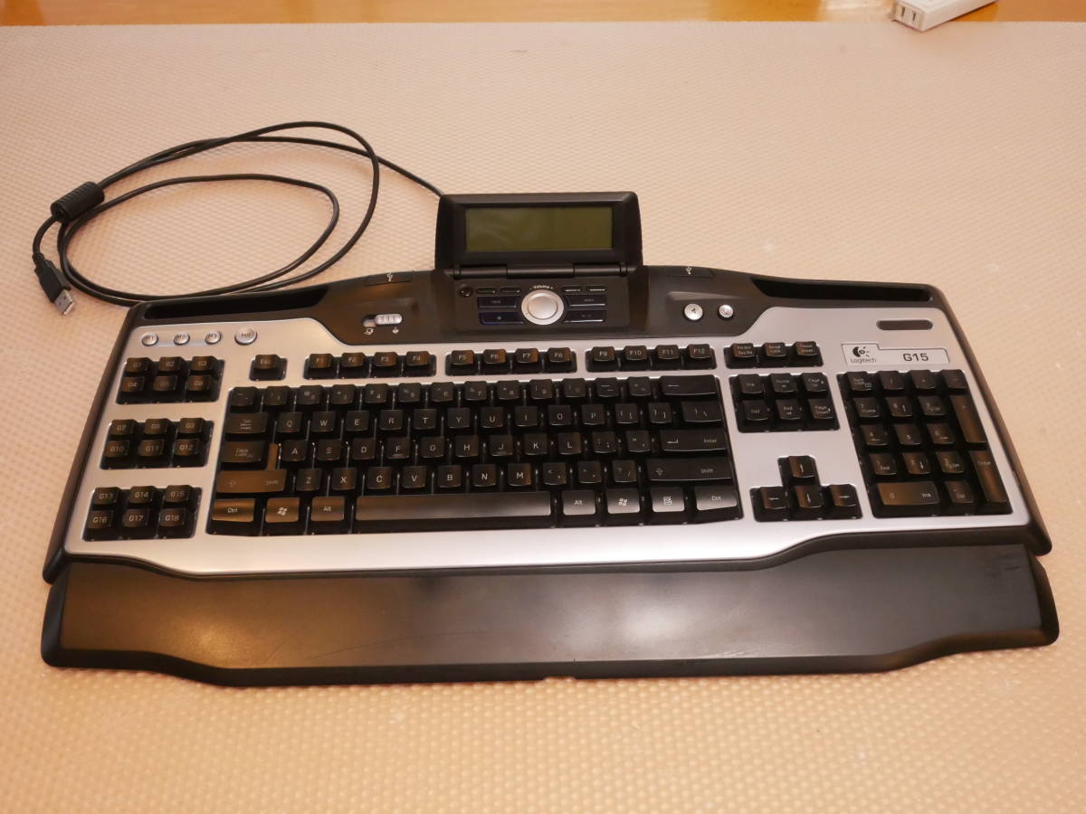 ロジクール G15 Gaming Keyboard G-15S （ブラック＆シルバー）_写っているものが全てです。