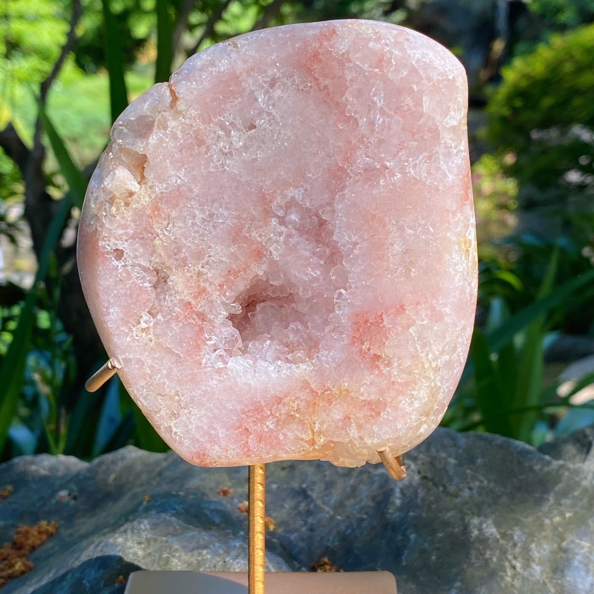 Druzy ピンクアメジスト 原石 スタンド付き 虹キラキラ-