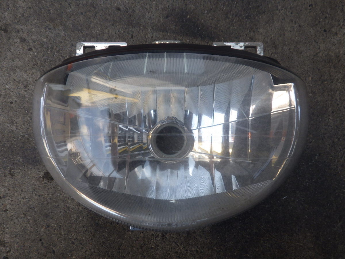 純正部品 スズキ SUZUKI レッツ４ レッツフォー Let's4 CA45A CA46A CA43A ヘッドライト HEADLIGHT 110-59074 管理No.15330_画像1