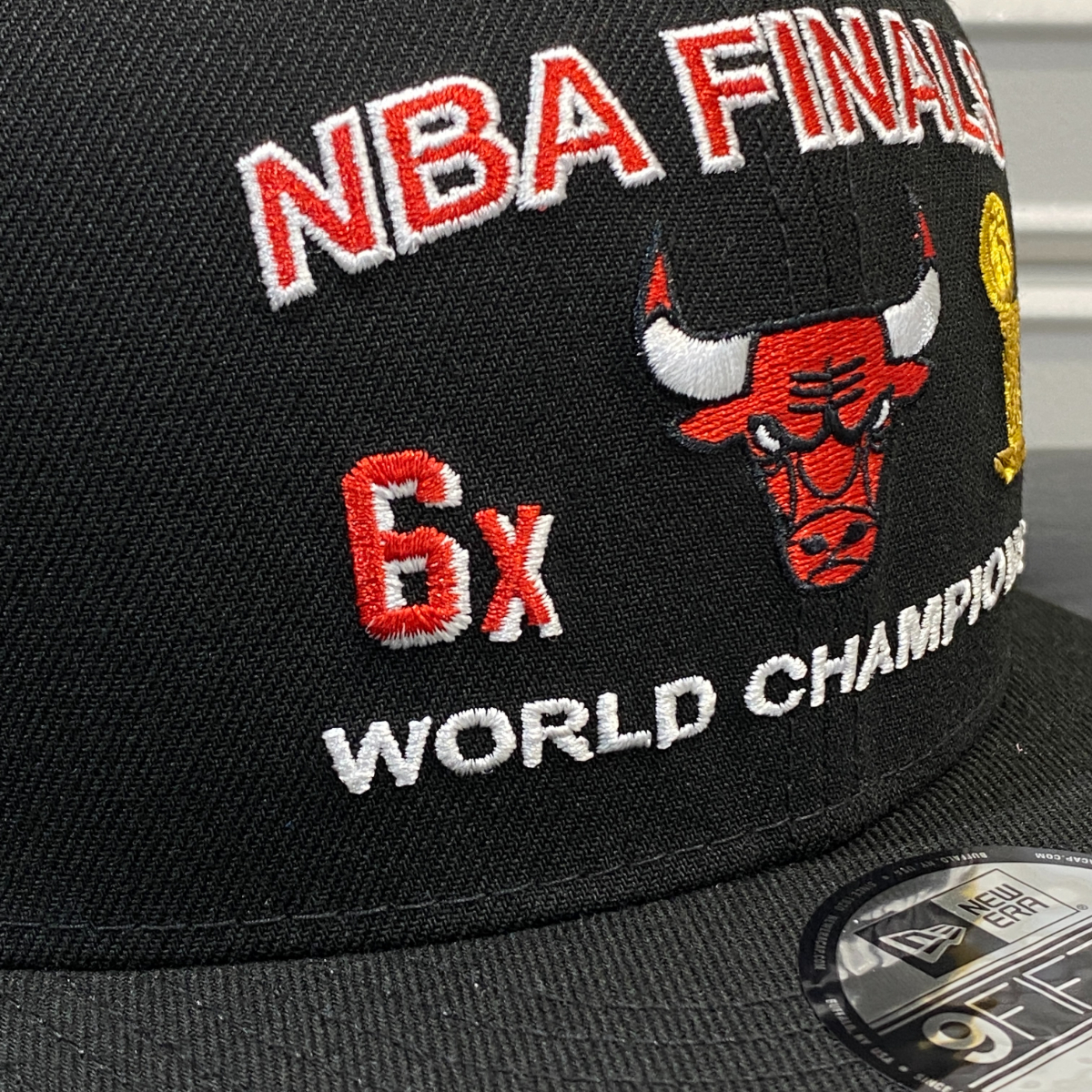 ラスト1 USA限定 Newera ニューエラ NBA ファイナルズ ワールドチャンピオン 9FIFTY スナップバックキャップ 黒 シカゴ ブルズ Bulls_画像5