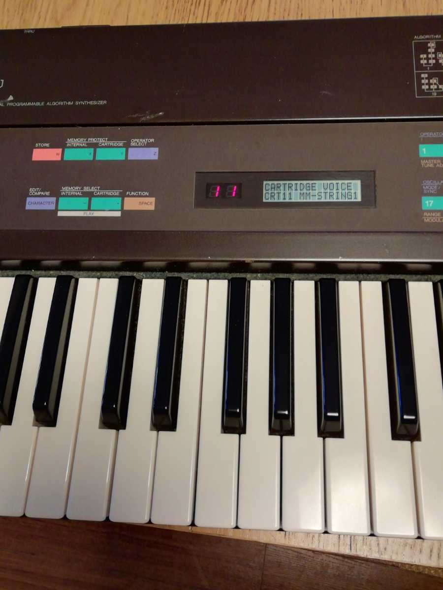 ☆YAMAHA/ヤマハ DX7 シンセサイザー 通電/全鍵盤音出し確認OK